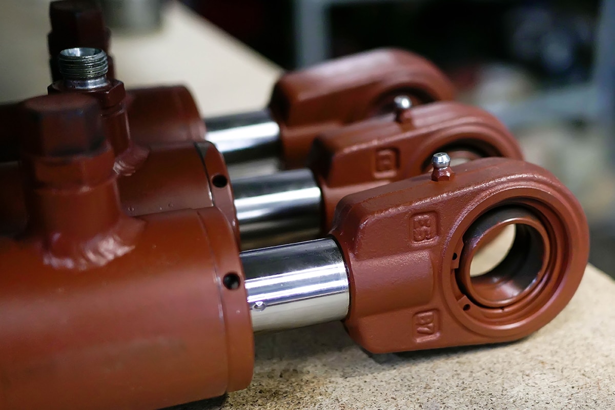 Hydraulic Cylinder maroon image